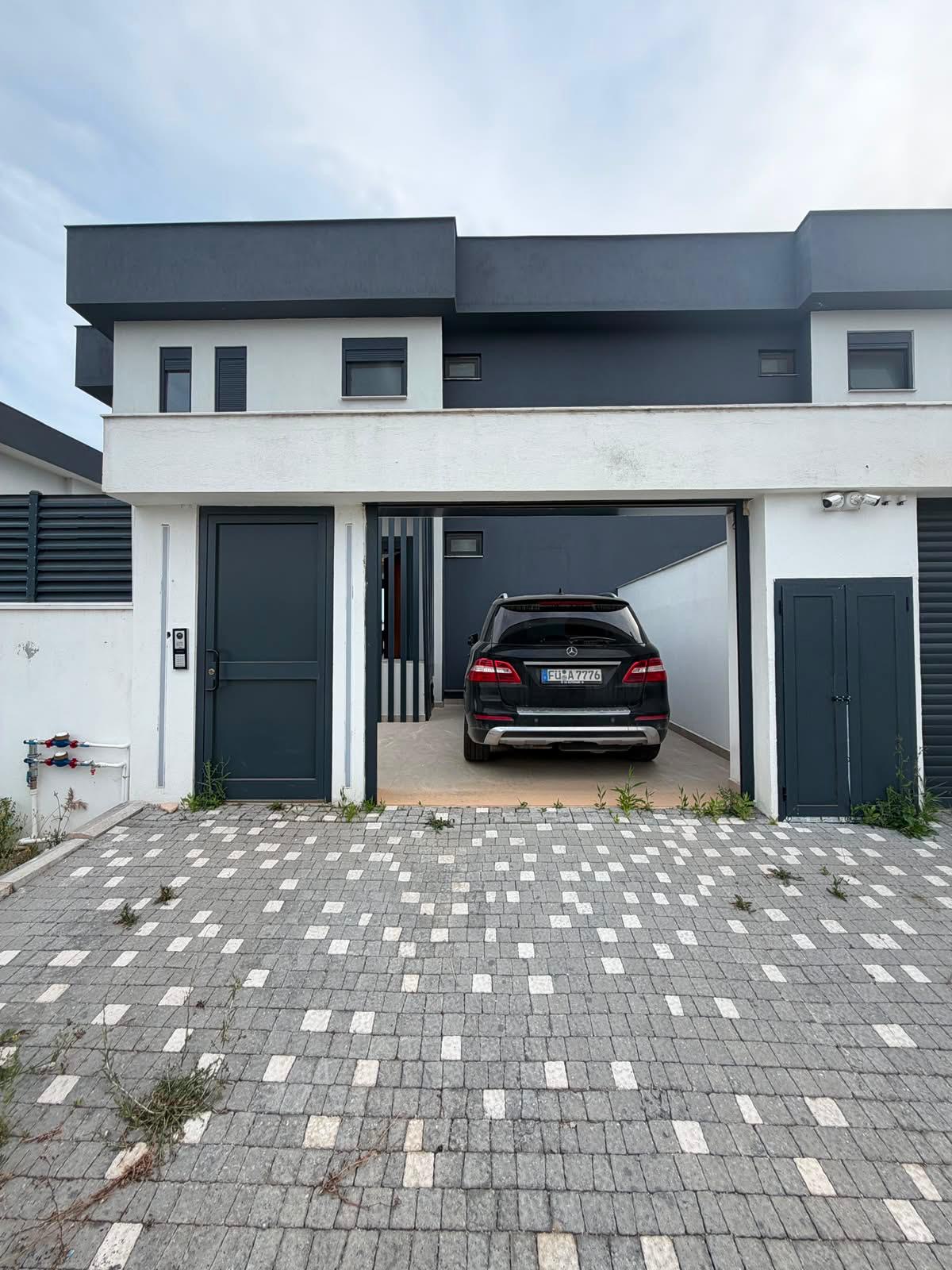 Moderne 4+1 Villa mit Pool in Sorgun