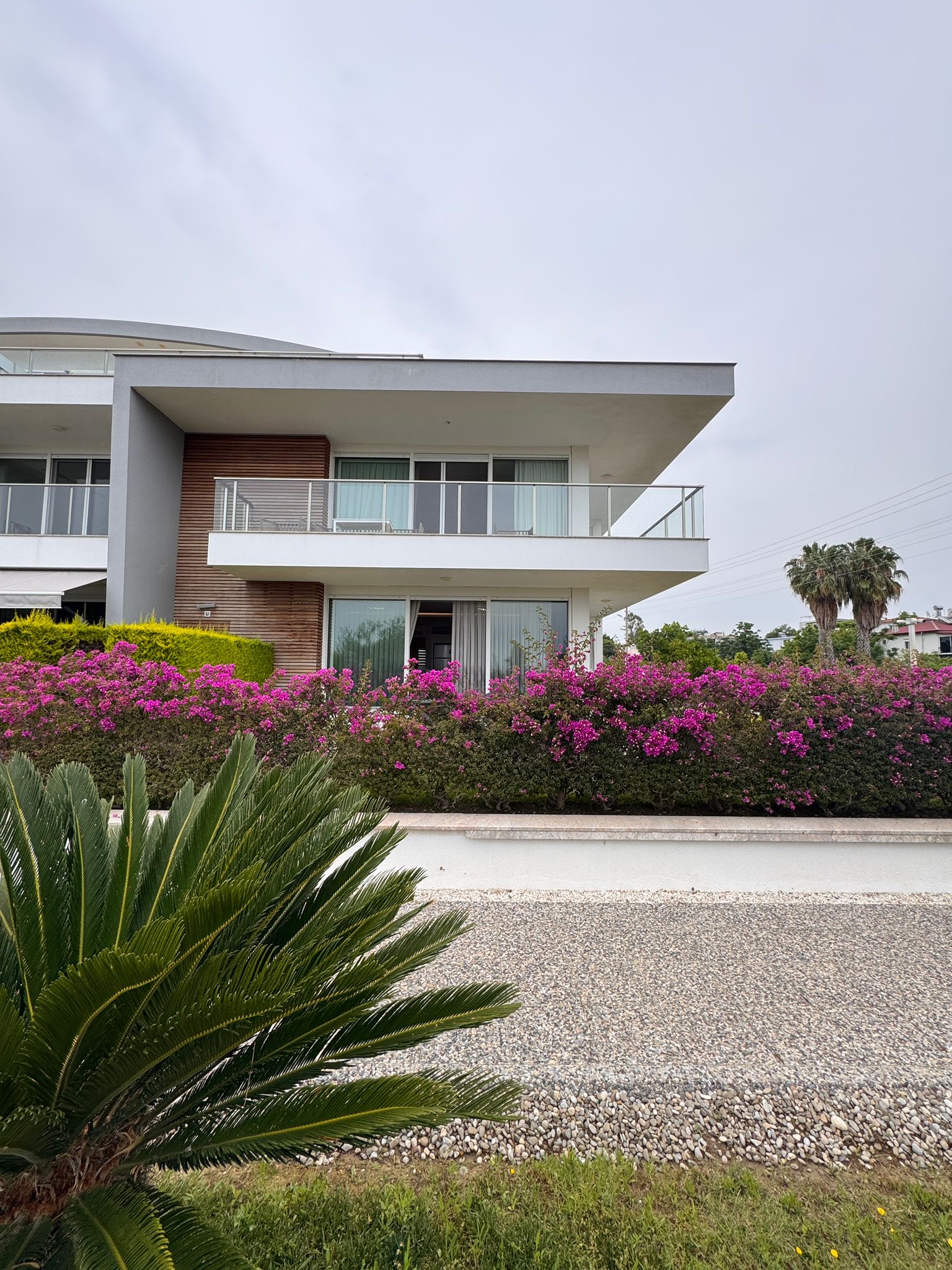 Exklusive 3+1 Gartenwohnung mit 120 m² Privatgarten in Ilıca / Gültepe