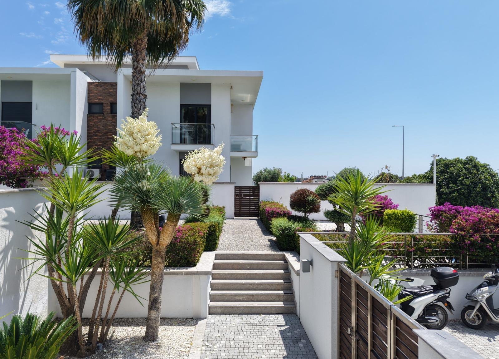 Möblierte 3+1 Wohnung in Ilıca – Nur 4 km vom Strand